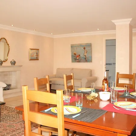 - L'omphale Apartman